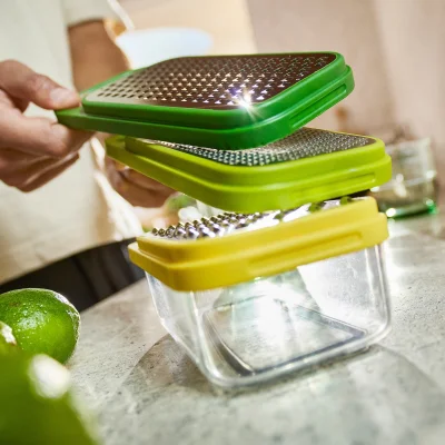 Набор тёрок 3‑в‑1 Joseph Joseph Multi-Grate-Store с контейнером и крышкой