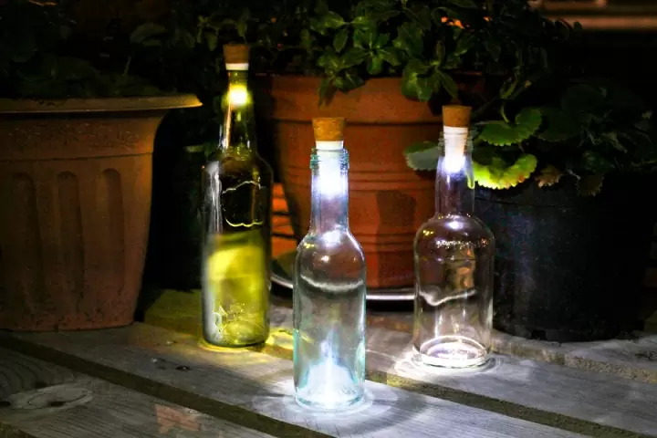 Светящаяся пробка Suck UK bottle light