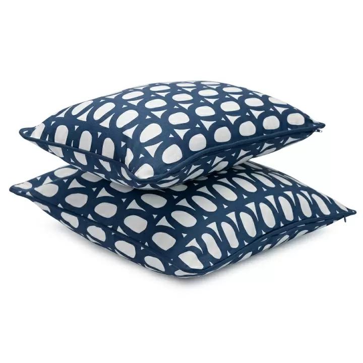 Чехол на подушку с принтом twirl темно-синего цвета из коллекции cuts&pieces, 30х50 см