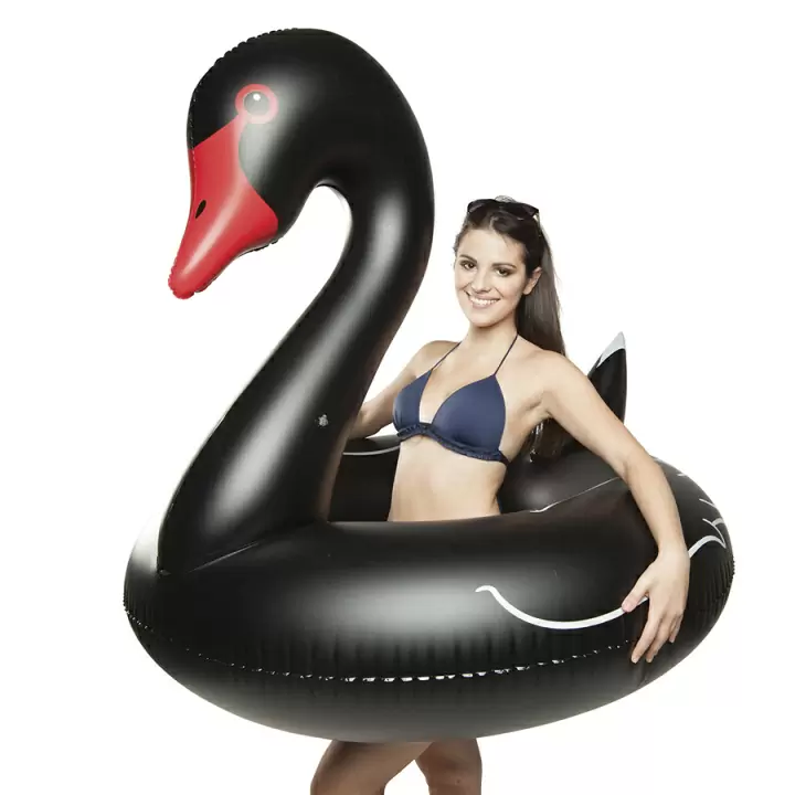 Круг надувной black swan