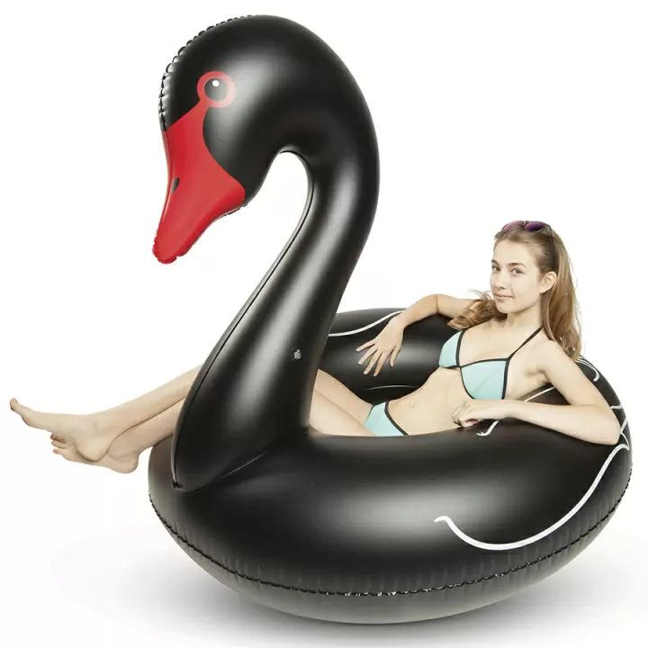 Круг надувной black swan