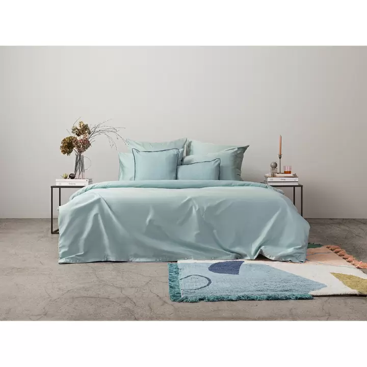 Комплект постельного белья полутораспальный из сатина голубого цвета из коллекции essential