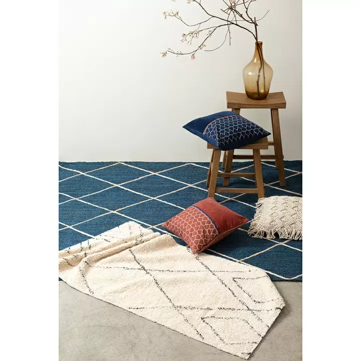Чехол на подушку из хлопкого бархата с геометрическим принтом терракотового цвета из коллекции ethnic, 45х45 см