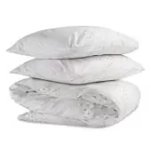 Комплект постельного белья из перкаля белого цвета с принтом "Хвойное утро" из коллекции russian north, 200х220 см