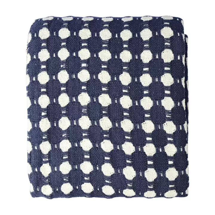 Покрывало из хлопка polka dots темно-синего цвета из коллекции essential, 180х250 см