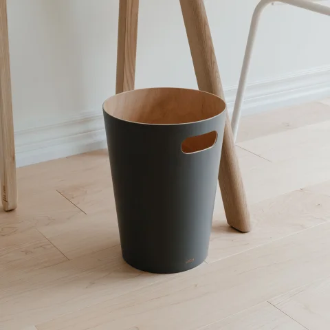 Корзина для мусора Umbra Woodrow, графит