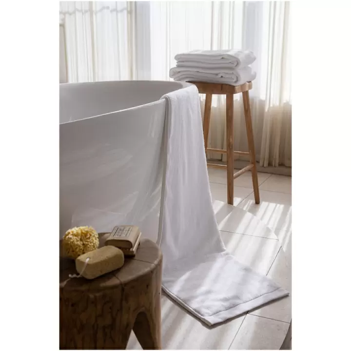 Полотенце банное, белое, 140 х 70 см