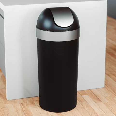Мусорный бак с откидной крышкой Umbra Venti 62 л, черный/никель