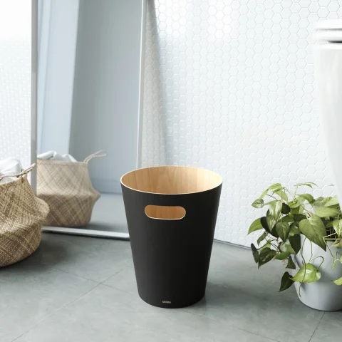Корзина для мусора Umbra Woodrow, черная