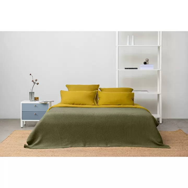 Комплект постельного белья оливкового цвета с контрастным кантом из коллекции essential, 150х200 см