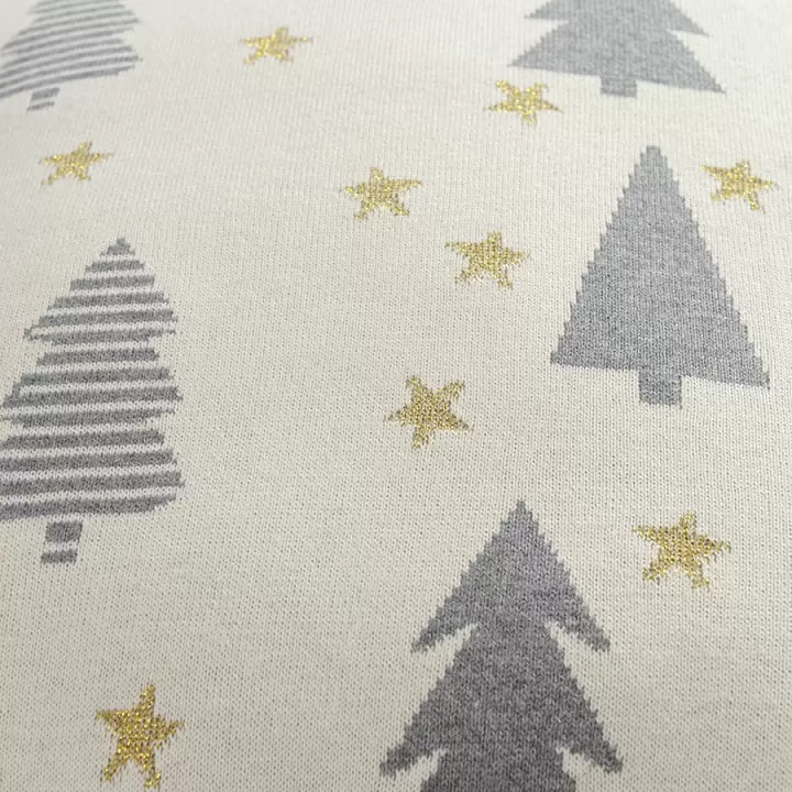 Подушка вязаная с новогодним рисунком magic forest из коллекции new year essential, 45х45 см
