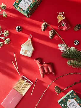 Свеча новогодняя Уют из коллекции new year essential, 9,3см