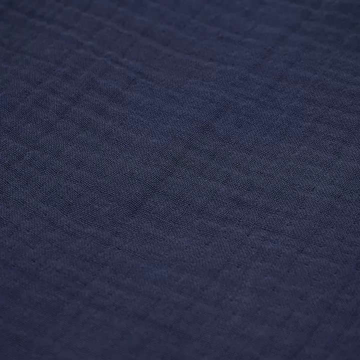 Халат из многослойного муслина темно-синего цвета из коллекции essential, размер m