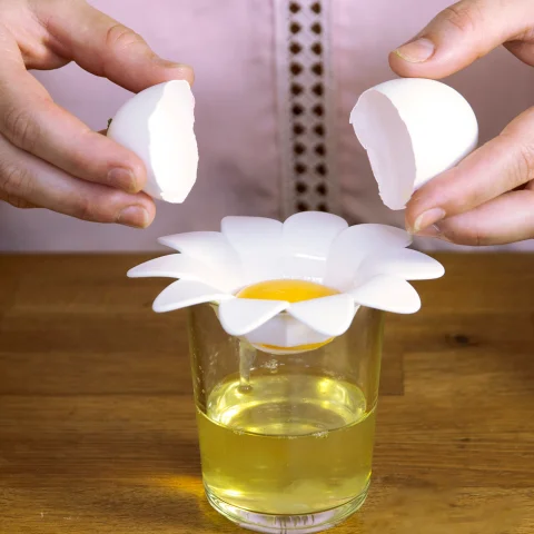 Отделитель желтка и белка Peleg Design Daisy