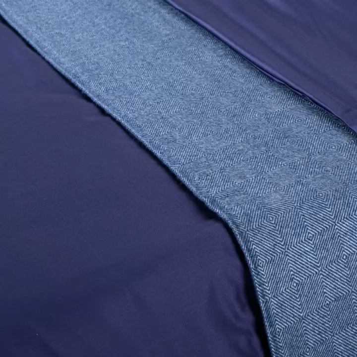Плед из шерсти мериноса синего цвета из коллекции essential, 130х180 см