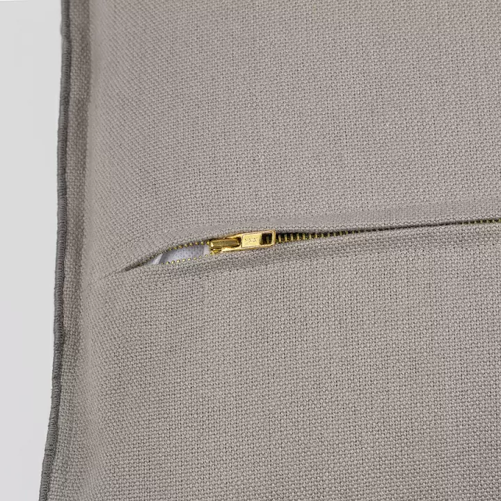 Чехол на подушку из фактурного хлопка серого цвета с контрастным кантом из коллекции essential, 45х45 см