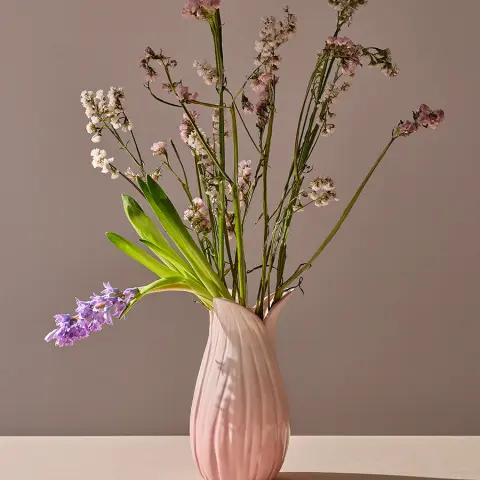 Ваза petal нежно-розового цвета из коллекции blossom, 26 см
