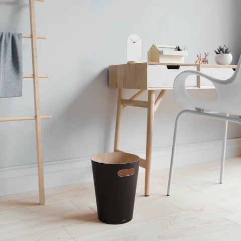 Корзина для мусора Umbra Woodrow, черная