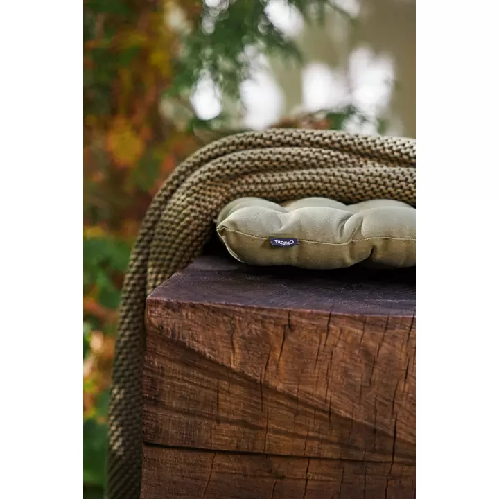 Подушка на стул оливкового цвета из коллекции wild, 40х40 см