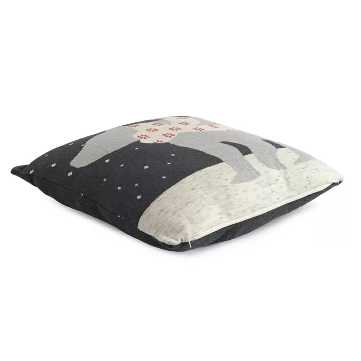 Подушка вязаная с новогодним рисунком polar bear из коллекции new year essential, 45х45 см