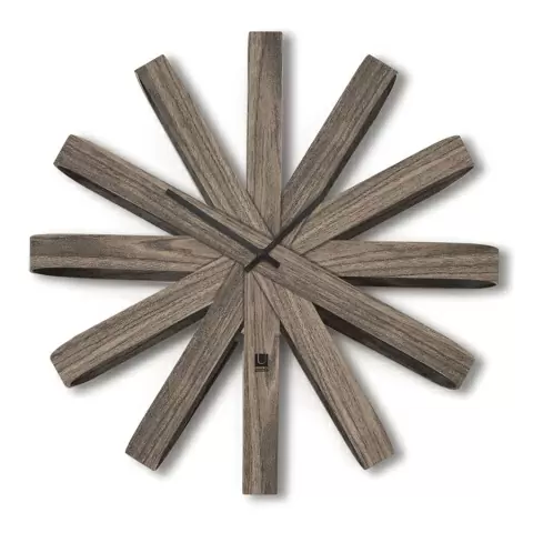Часы настенные Umbra Ribbonwood, состаренный орех