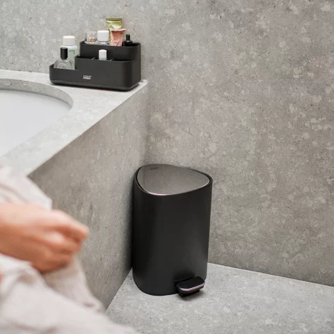 Мусорное ведро с педалью Joseph Joseph EasyStore 5 л, с крышкой soft-close
