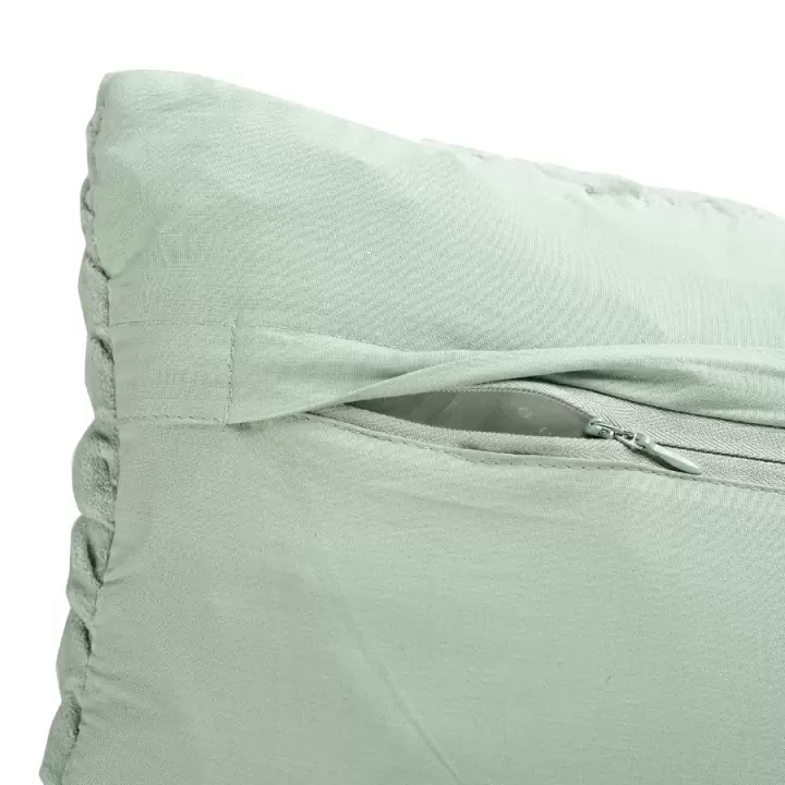 Подушка мятного цвета стеганая Essential, 45х45 см