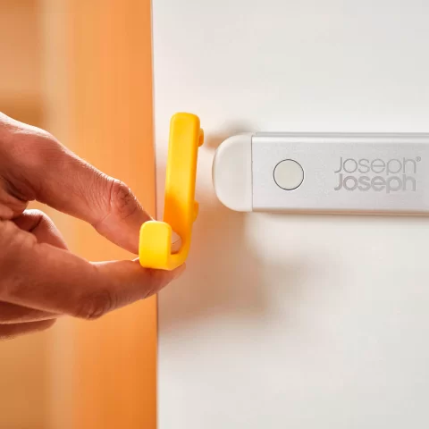 Держатель для швабры и уборочного инвентаря Joseph Joseph CleanTech