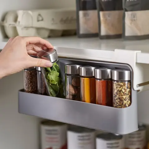 Подвесной органайзер для специй Joseph Joseph CupboardStore