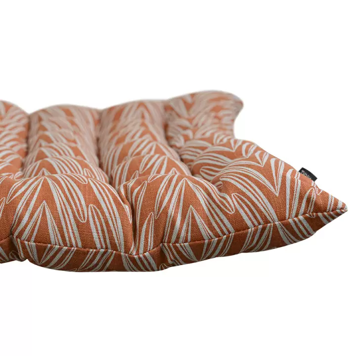 Подушка на стул стеганая из хлопка с графичным принтом Колосья из коллекции russian north