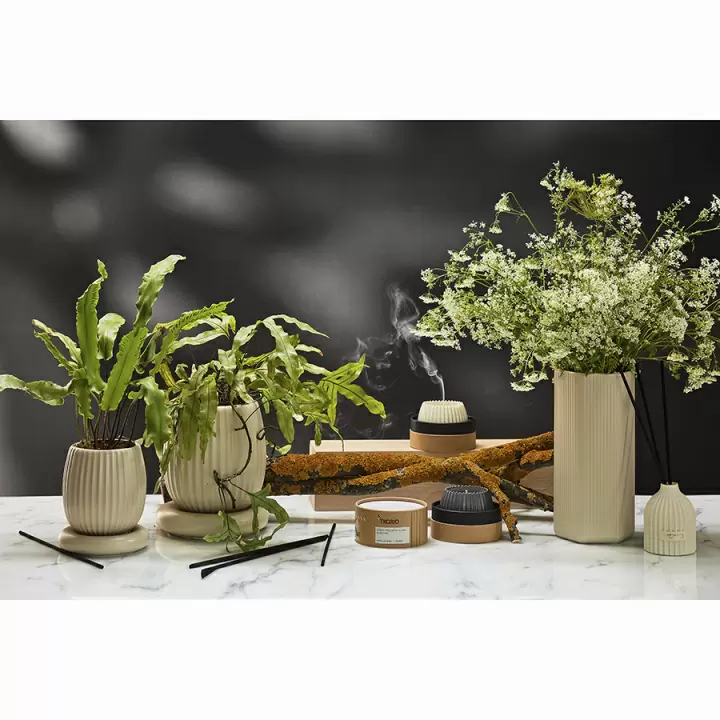Свеча ароматическая cypress, jasmine & patchouli из коллекции edge, бежевый