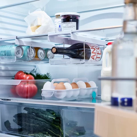 Подставка для хранения яиц в холодильник Joseph Joseph FridgeStore