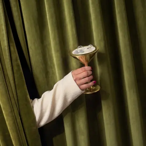 Подставка для колец Umbra Tini Martini, латунь