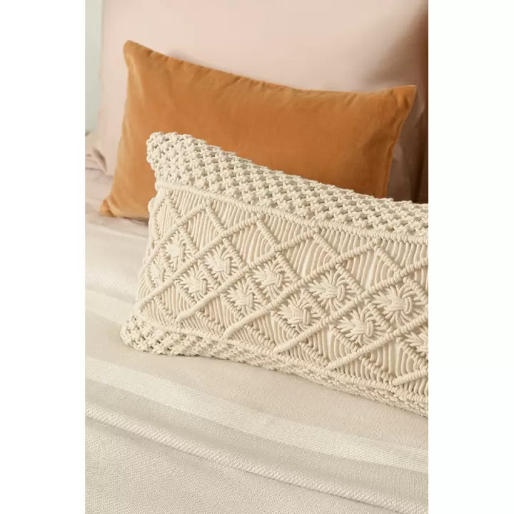 Чехол на подушку из хлопкового бархата коричневого цвета из коллекции essential, 30х50 см