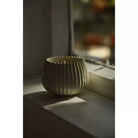 Свеча ароматическая vetiver & black cypress из коллекции edge, бежевый