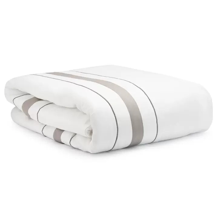 Комплект постельного белья из сатина белого цвета с серым кантом из коллекции essential, 200х220 см