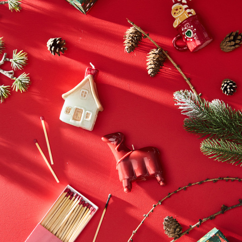 Свеча новогодняя Уют из коллекции new year essential, 9,3см
